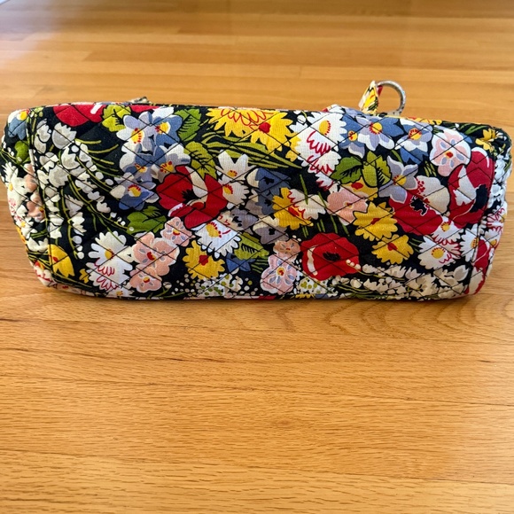 Vera Bradley Poppy Fields Handbag Purse Red Black Floral - Picture 5 of 15